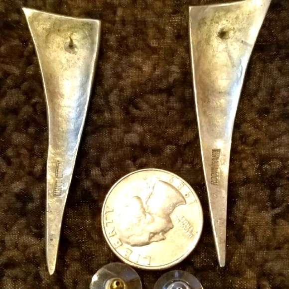 Robin Kahn Vintage Shard Pewter Earrings - Picture 8 of 10
